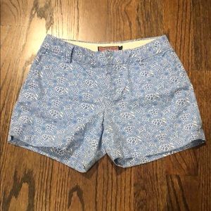 Vineyard Vines Shorts in Blue Turtle Print